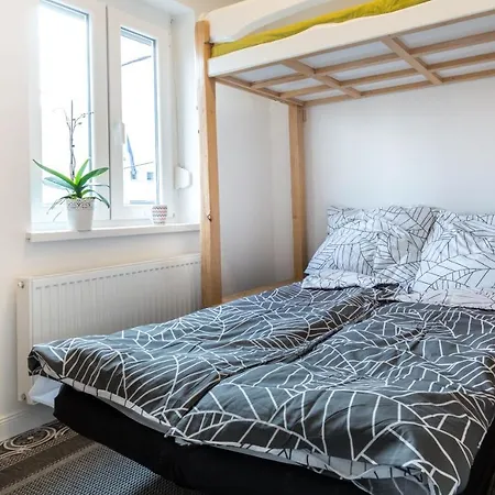 Apartma Poet's